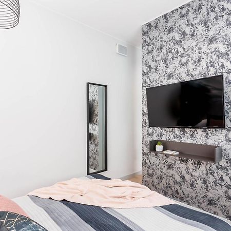 Apartamenty Deo Plaza Vip By Rent Like Home กดัญสก์ ภายนอก รูปภาพ